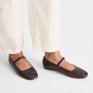 Madewell - The Greta Ballet Flats NWOT
Size 8
Real leather
Never been worn!